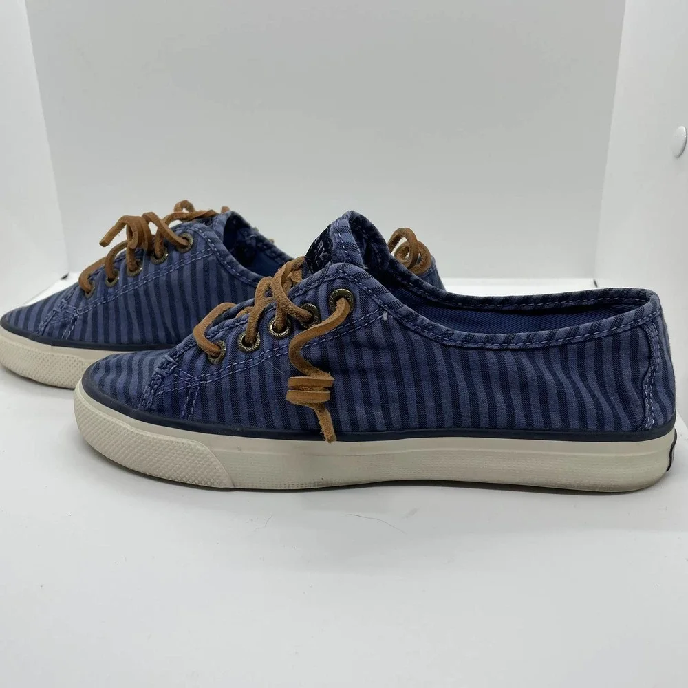 Sperry Women's Seacoast Stripe Sneaker Blue 6.5